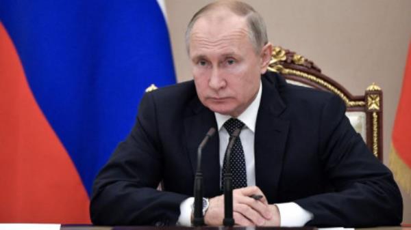  Russian President Vladimir Putin chairs a meeting with members of the government in Moscow, Russia December 11, 2019. Sputnik/Aleksey Nikolskyi/Kremlin via REUTERS