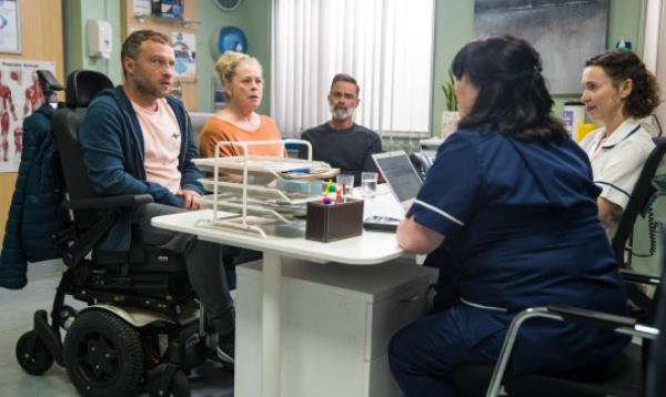 Paul receives news at the doctors in Coro<em></em>nation Street
