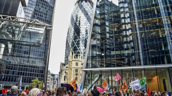 In 2020, demo<em></em>nstrators gathered outside Lloyds of Lo<em></em>ndon to protest against institutions that profited from the slave trade